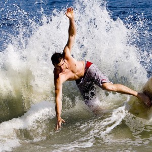 爱游戏体育官网-欧洲足球盛宴继续燃烧，队伍展现团结力量，看一下欧洲足球