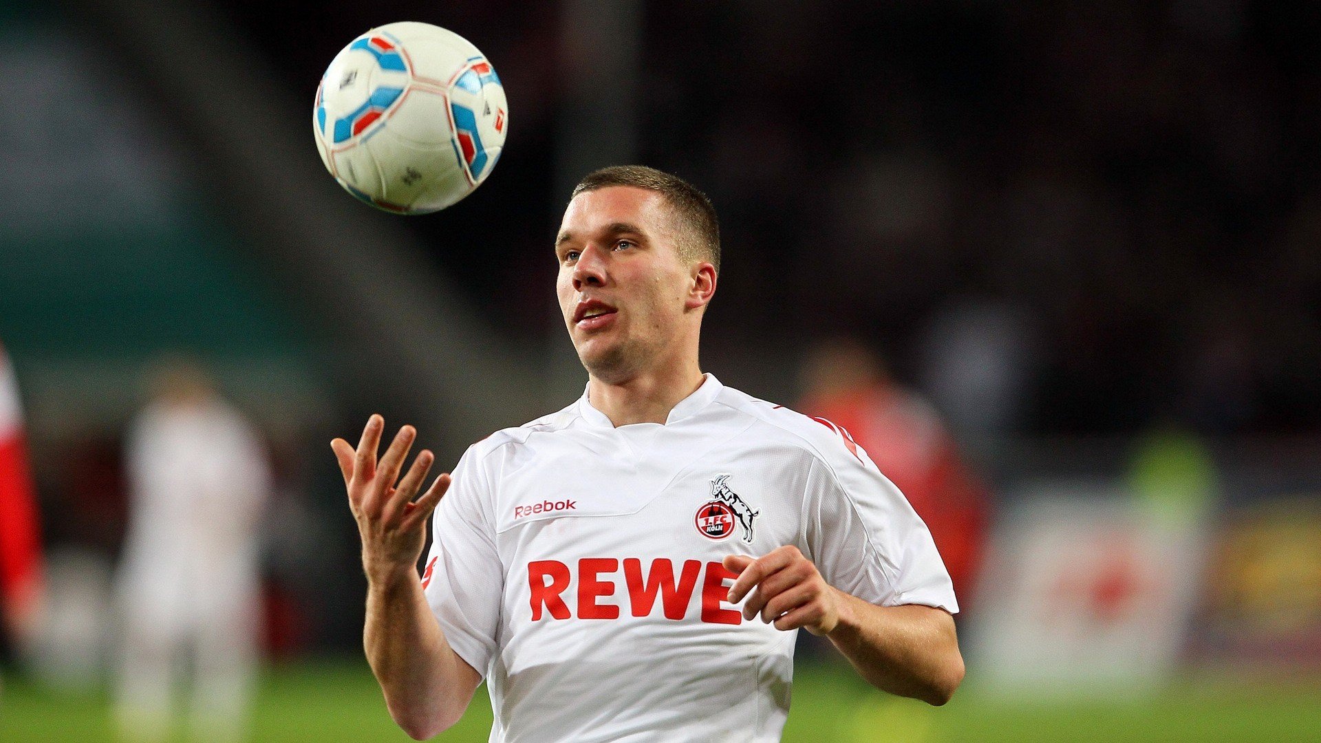 沙尔克遭遇四连败，球队危险境地，沙尔克04足球队最新新闻